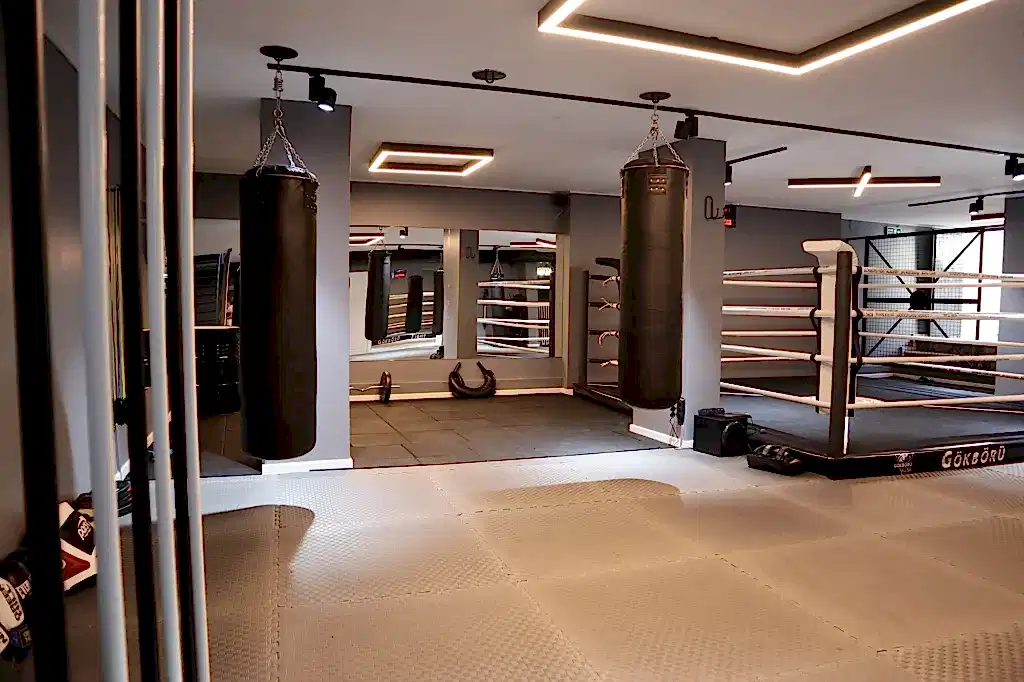 gokboru-fight-academy-salon-gorselleri-2.webp