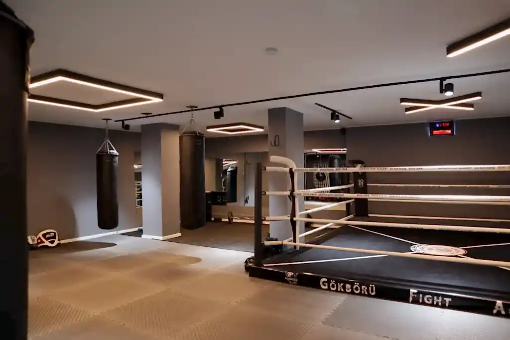 gokboru-fight-academy-salon-gorselleri-8.webp